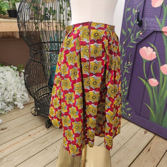 Tia Skirt / Vintage Handmade Yellow & Black Geometric Print Hi-Lo Red Skirt - Picture 10 of 12